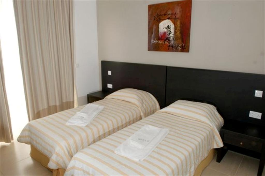 Suite con 3 Camere da Letto e Vista Mare